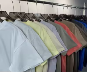 kaos polos